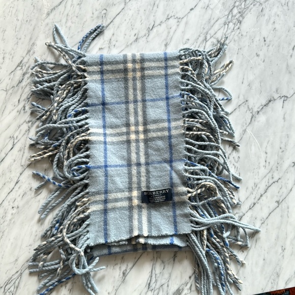 Authentic Burberry Cashmere Scarf - Picture 1 of 4